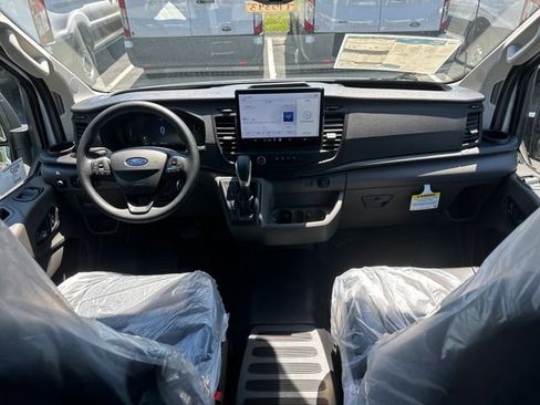 New 2026 Ford Transit 250 Low Roof RWD image 18