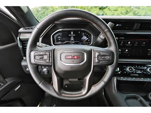 Used 2024 GMC Sierra 2500 AT4 w/ AT4 Premium Plus Package AWD/4WD image 13