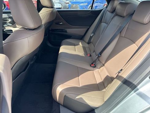 Used 2025 Lexus ES 350 w/ Premium Package FWD image 23