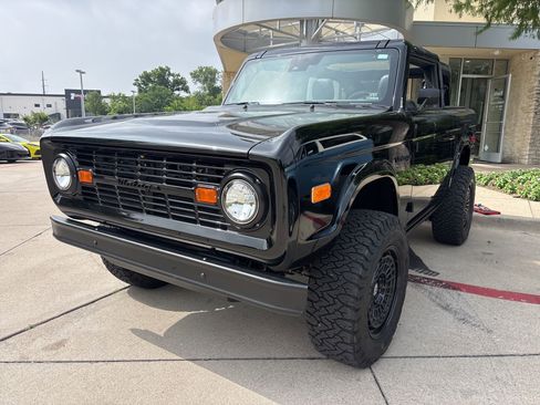 Used 2024 Ford Bronco Black Diamond AWD/4WD image 2