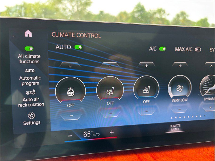 Used 2023 BMW ALPINA XB7 AWD/4WD image 35