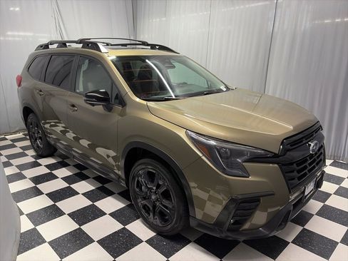 Certified 2023 Subaru Ascent Onyx Edition Limited AWD/4WD image 3