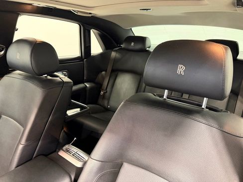 Used 2011 Rolls-Royce Ghost image 27
