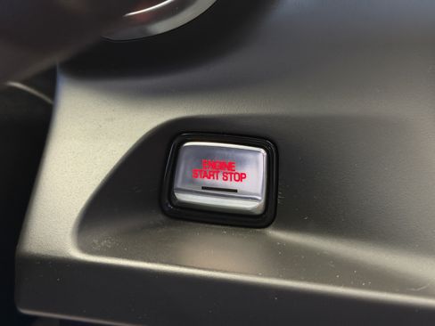 Used 2019 Chevrolet Camaro ZL1 RWD image 19