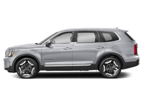 Used 2025 Kia Telluride S FWD image 3