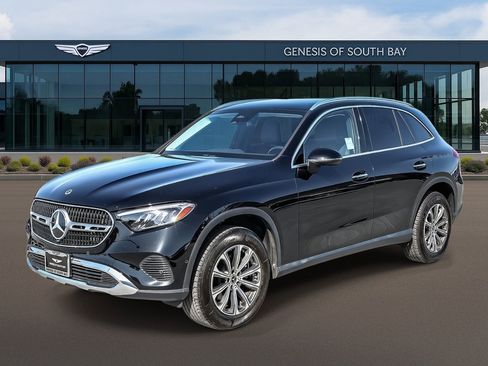 Used 2023 Mercedes-Benz GLC 300 image 1