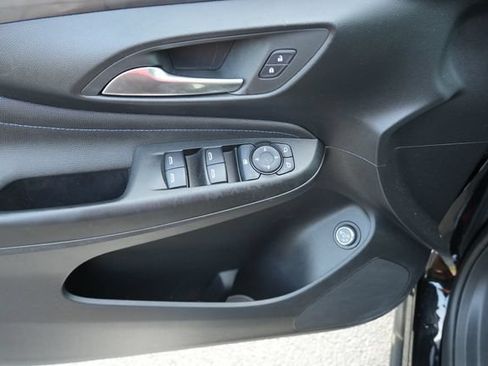 Used 2025 Buick Envista Sport Touring w/ Convenience I Package FWD image 22