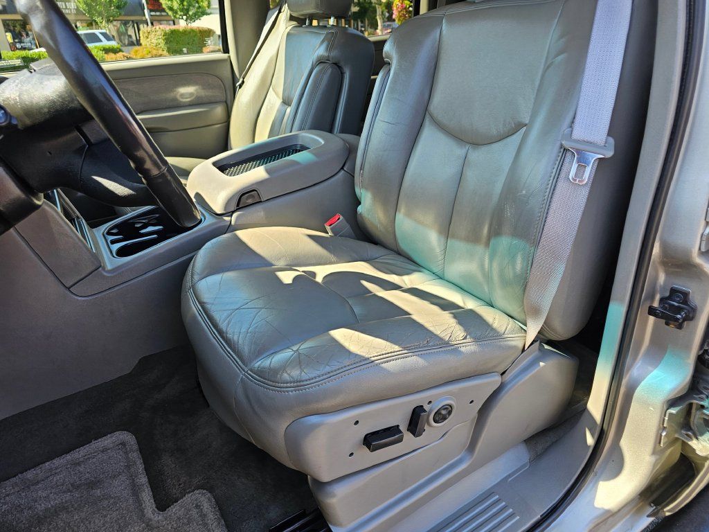 Used 2003 Chevrolet Silverado 2500 LT AWD/4WD image 23