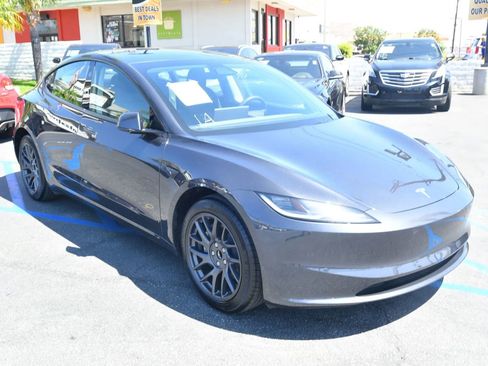Used 2025 Tesla Model 3 Long Range RWD image 1