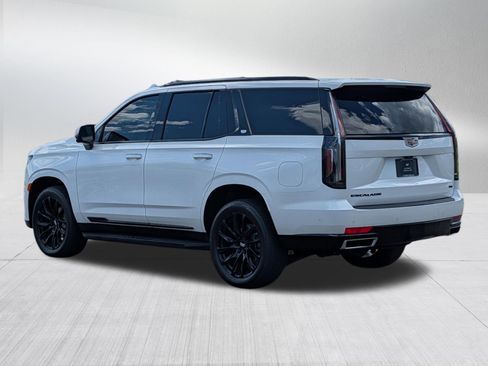 Used 2024 Cadillac Escalade Premium Luxury w/ Performance Package AWD/4WD image 4