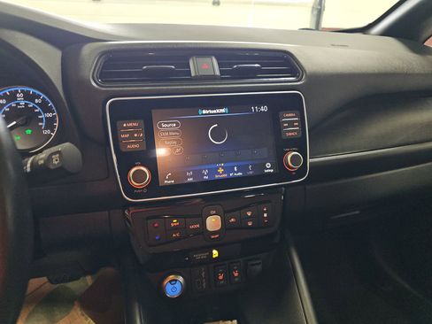 Used 2021 Nissan Leaf SL Plus image 11