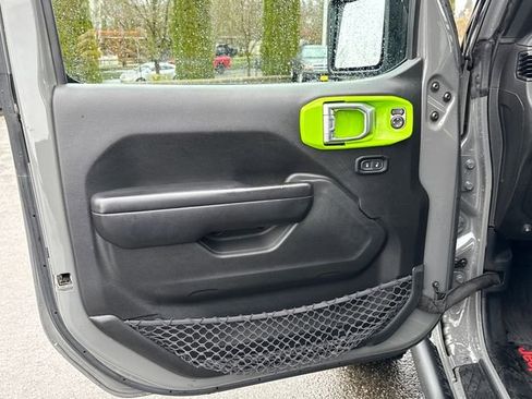 Used 2021 Jeep Gladiator Sport image 21