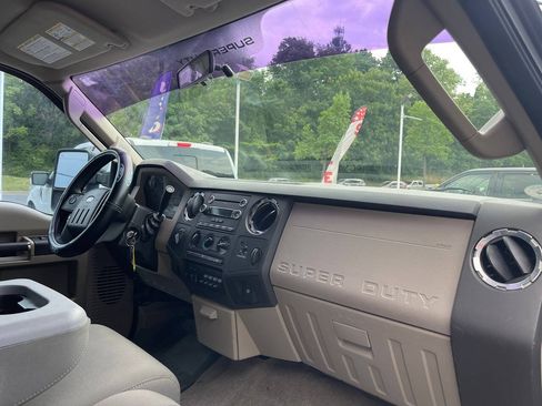 Used 2010 Ford F250 XL AWD/4WD image 29