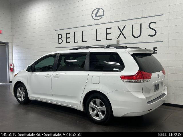 Used 2013 Toyota Sienna LE w/ Towing Pkg FWD image 7