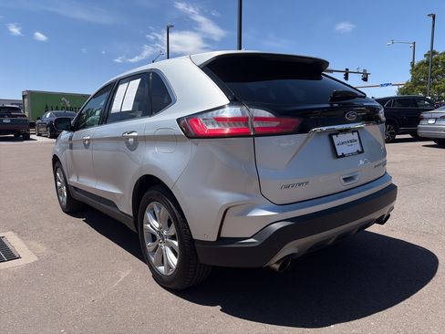 Used 2019 Ford Edge Titanium w/ Equipment Group 301A AWD/4WD image 8