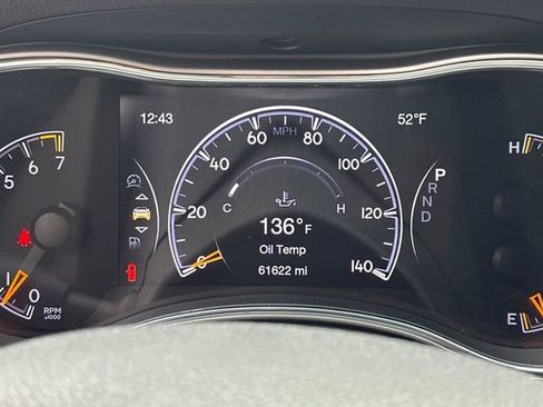 Used 2018 Jeep Grand Cherokee Altitude image 30