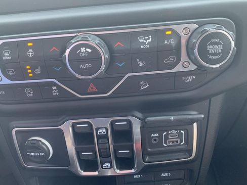 Used 2020 Jeep Wrangler Unlimited Sport AWD/4WD image 15