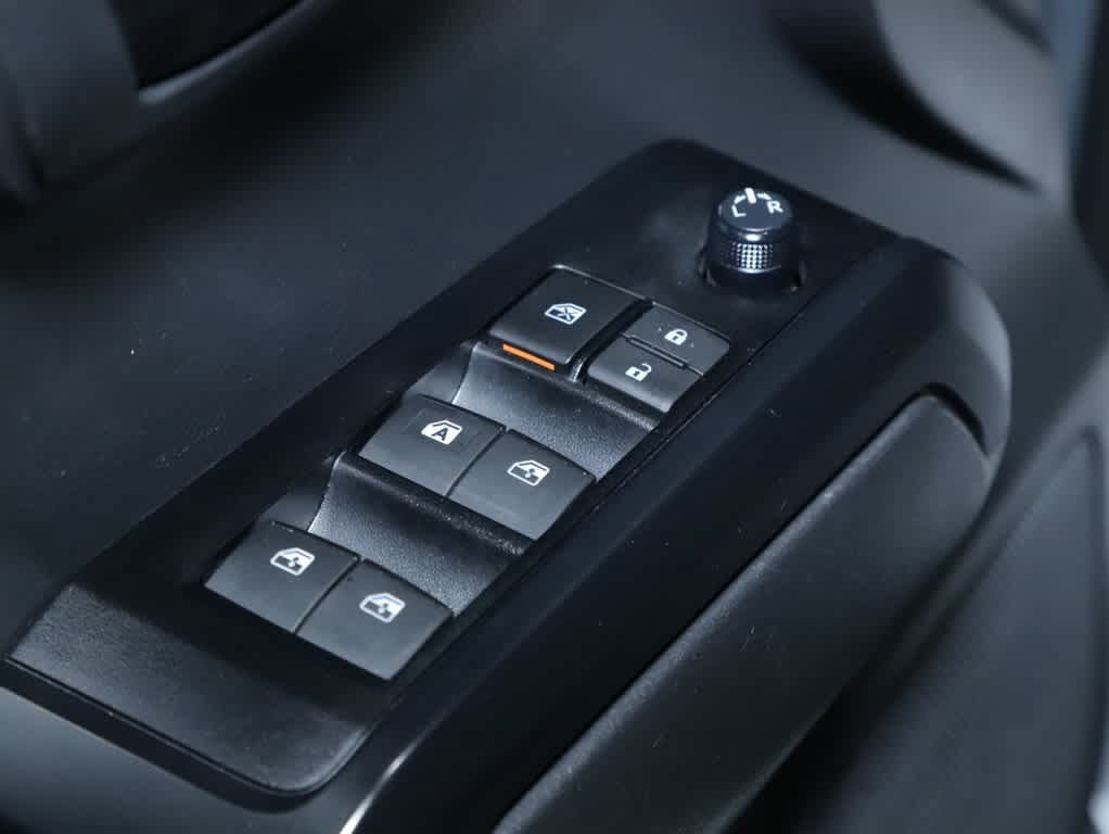 Certified 2023 Toyota Tacoma SR AWD/4WD image 16