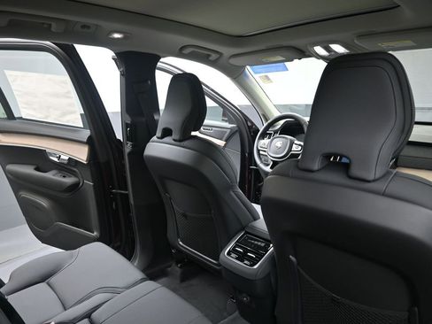 New 2026 Volvo XC90 B6 Plus w/ Protection Package Premier image 15