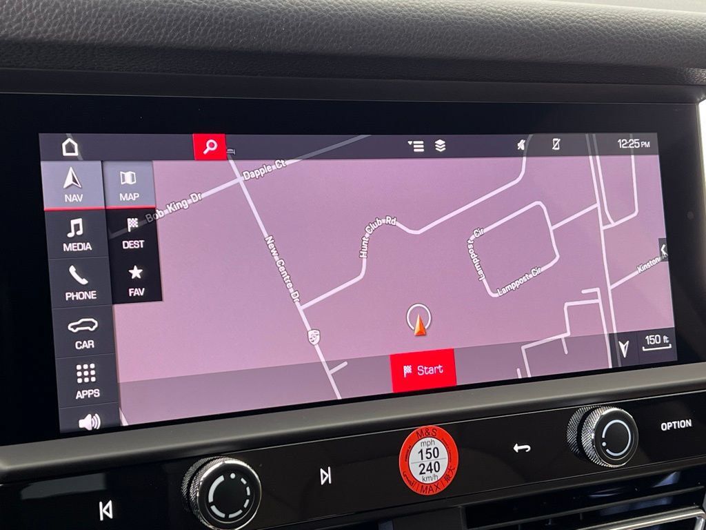 Certified 2026 Porsche Macan AWD/4WD image 13