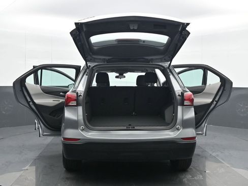 Used 2024 Chevrolet Equinox LS image 25