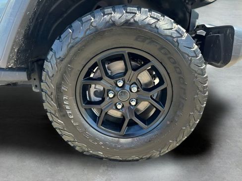 Used 2024 Jeep Wrangler Unlimited AWD/4WD image 31