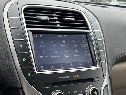 Used 2019 Lincoln Nautilus Reserve image 23