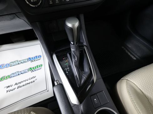 Used 2015 Toyota Corolla LE image 36