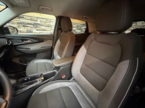 Used 2023 Chevrolet TrailBlazer LT w/ Convenience Package FWD image 14