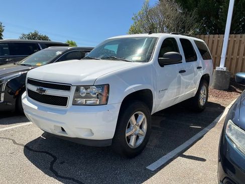 Used 2009 Chevrolet Tahoe LS image 3
