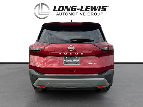 Used 2023 Nissan Rogue SV image 5