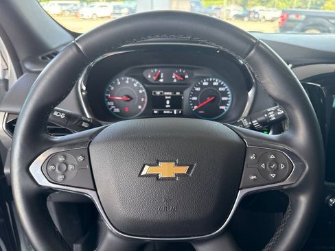 Used 2023 Chevrolet Traverse LT FWD image 26