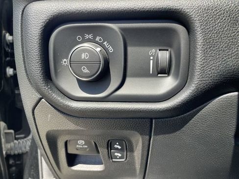 Used 2022 RAM 1500 Big Horn RWD image 34