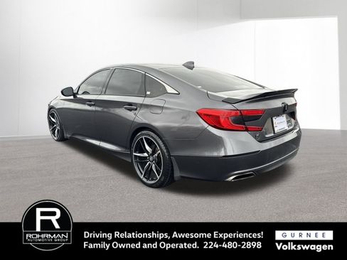 Used 2018 Honda Accord Sport image 6