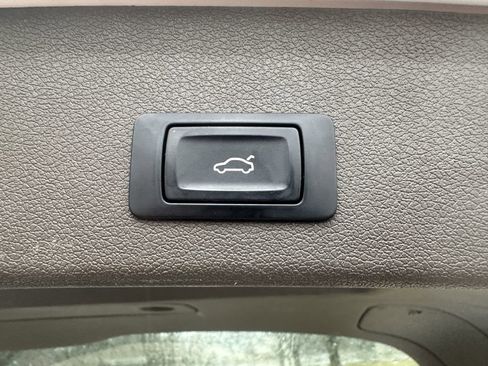 Used 2013 Audi Q5 2.0T Prestige w/ Comfort Pkg image 8