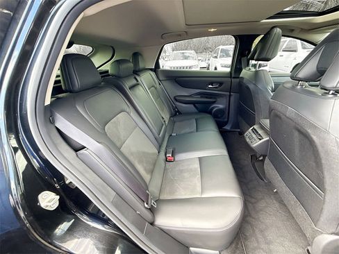 Used 2023 Nissan Ariya FWD image 32