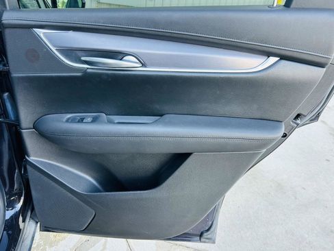 Used 2018 Cadillac XT5 Luxury w/ Driver Awareness Package image 31