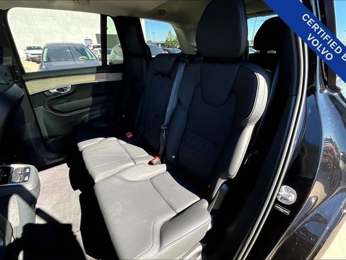Used 2025 Volvo XC90 B6 Plus image 33