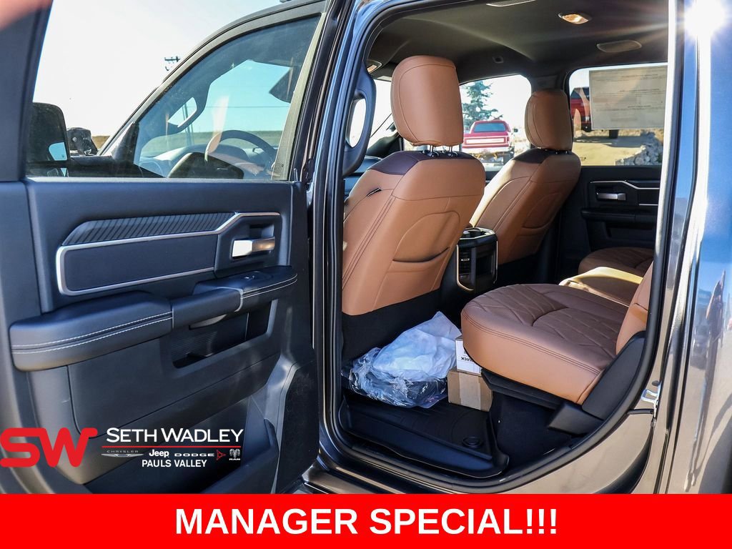 New 2025 RAM 2500 Big Horn AWD/4WD image 36