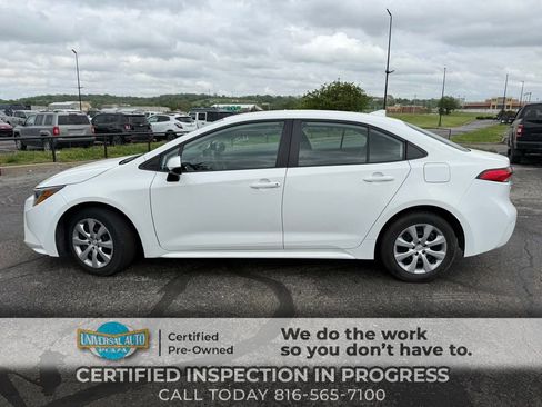 Used 2022 Toyota Corolla LE FWD image 1