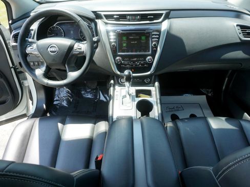 Used 2024 Nissan Murano SV image 11