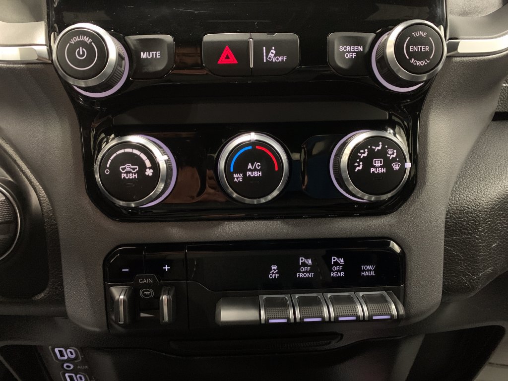 Used 2025 RAM 1500 Big Horn AWD/4WD image 26