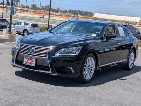 Used 2017 Lexus LS 460 w/ Comfort Package RWD image 11