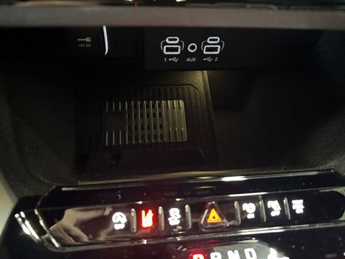 New 2026 Jeep Grand Wagoneer 4WD image 16