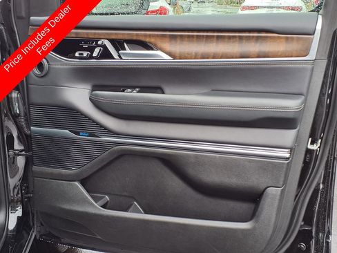 Used 2024 Jeep Grand Wagoneer L 4WD image 12