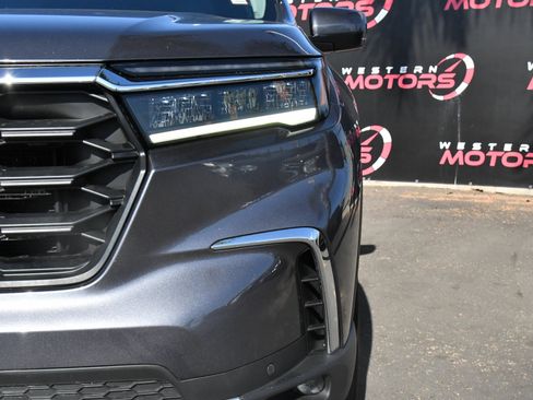 Used 2024 Honda Pilot EX-L image 11