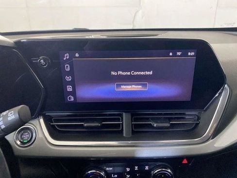 Used 2024 Chevrolet Trax LT w/ Driver Confidence Package FWD image 44