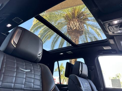 Used 2024 Cadillac Escalade Sport Platinum AWD/4WD image 19