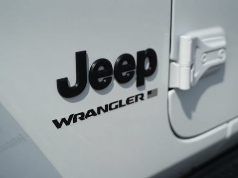 New 2026 Jeep Wrangler Unlimited Sahara AWD/4WD image 38