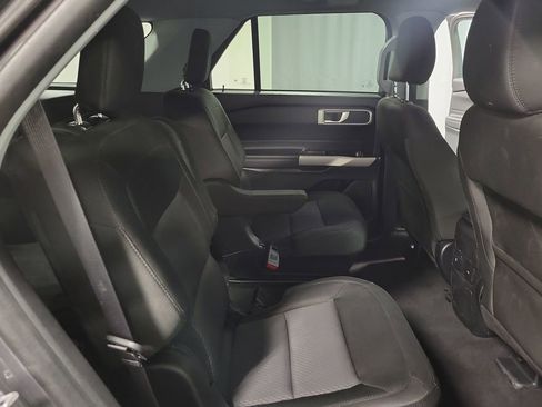 Used 2024 Ford Explorer XLT AWD/4WD image 21